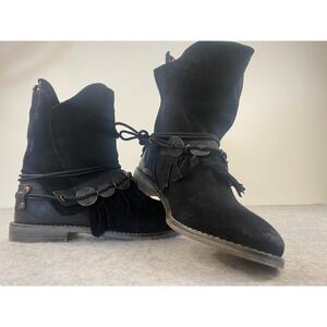 Musse & Cloud Black Suede Woman's Anaeh Studded Boho Ankle Bootie Size 9